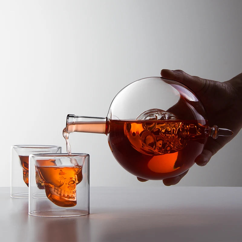 Skull Whiskey Decanter - Glass Globe - Corletaria